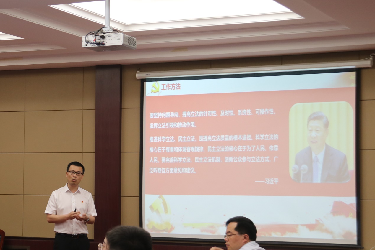说明: E:\网站公众号维护\2021年\5月\0525bevictor伟德党委书记王桂为师生党员上党课\新建文件夹 (3)\IMG_2379.JPG 说明: E:\网站公众号维护\2021年\5月\0525bevictor伟德党委书记王桂为师生党员上党课\新建文件夹 (3)\IMG_2379.JPG