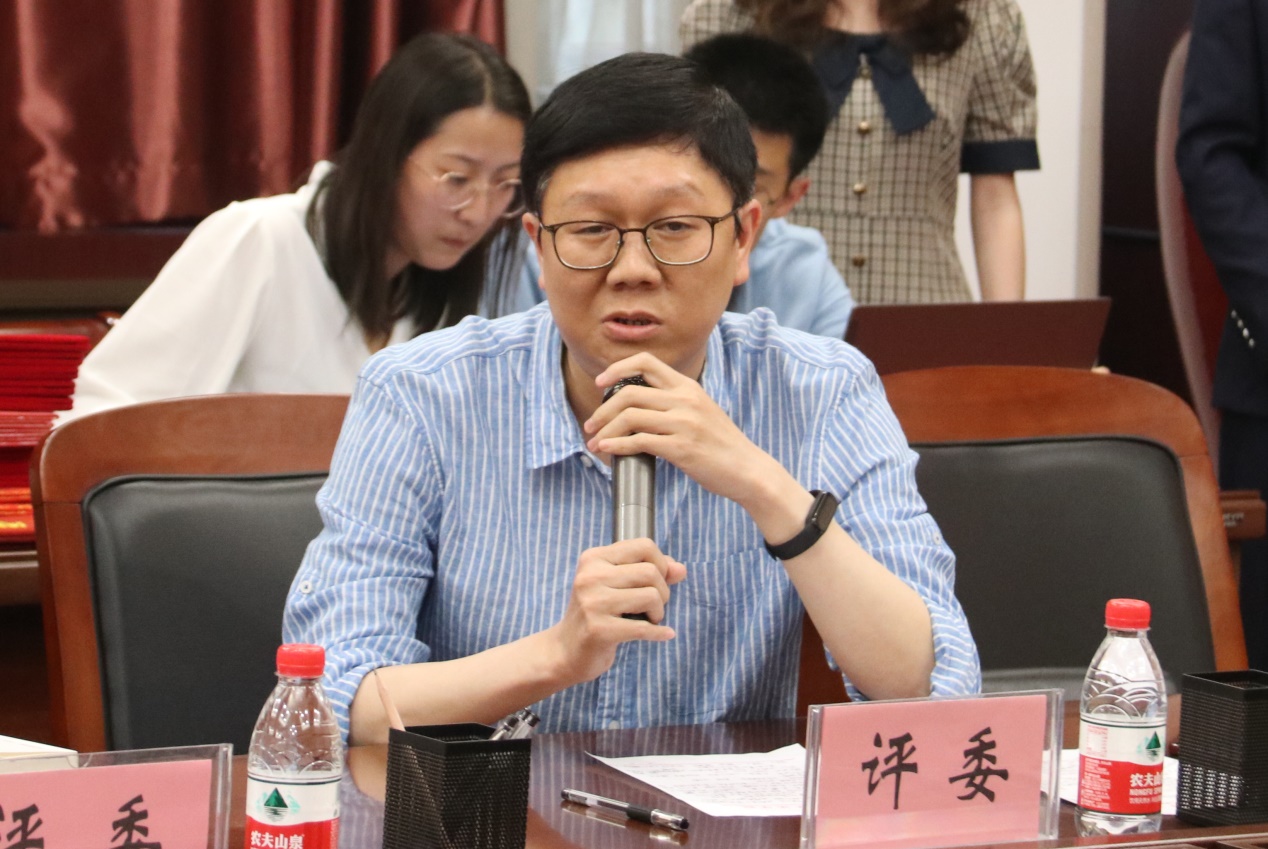 说明: E:\网站公众号维护\2021年\5月\0525bevictor伟德党委书记王桂为师生党员上党课\新建文件夹 (3)\IMG_2471.JPG 说明: E:\网站公众号维护\2021年\5月\0525bevictor伟德党委书记王桂为师生党员上党课\新建文件夹 (3)\IMG_2471.JPG