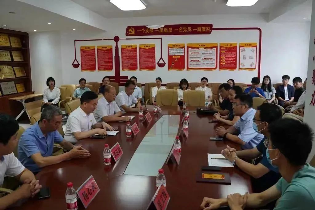 说明: 图片 说明: 图片
